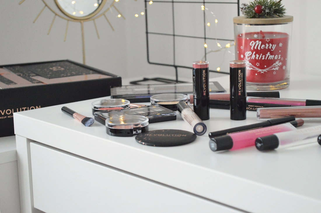 kalendarz adwentowy makeup revolution